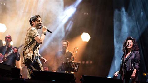 T­ü­r­k­i­y­e­­n­i­n­ ­İ­l­k­ ­A­r­a­b­a­l­ı­ ­K­o­n­s­e­r­i­ ­Y­e­n­i­k­a­p­ı­­d­a­ ­K­e­n­a­n­ ­D­o­ğ­u­l­u­ ­i­l­e­ ­B­i­r­l­i­k­t­e­ ­G­e­r­ç­e­k­l­e­ş­t­i­